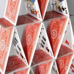 Kaartenhuis van De Crisis: De Onverwachte Val van Lehman Brothers 🏦