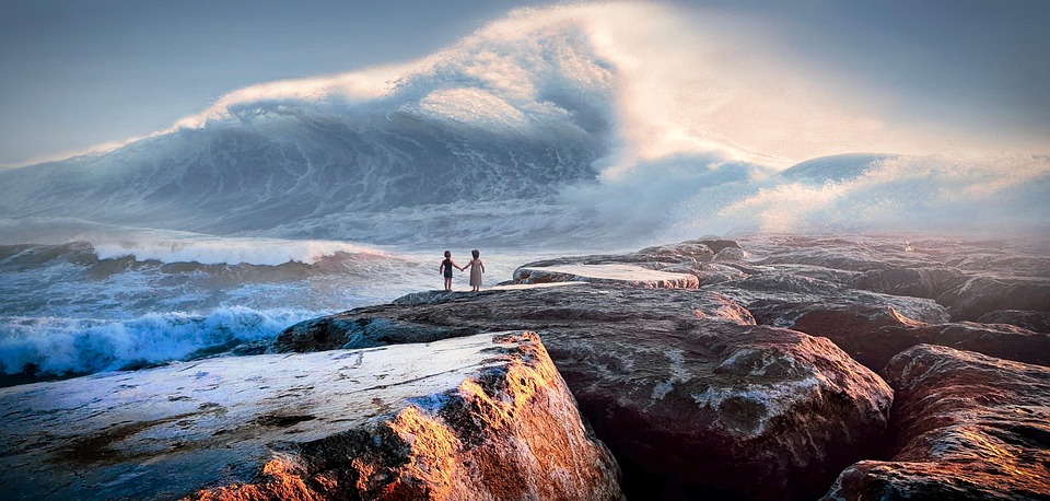 Verbluffende tsunami verrast de wereld: Ontdek de onvergetelijke impact! 🌊