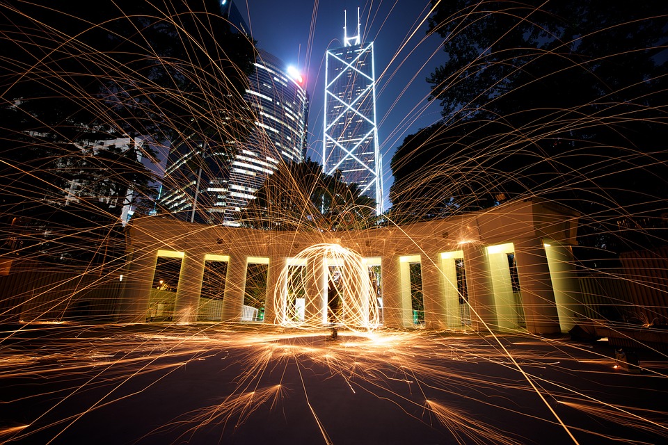 Indrukwekkende Tsunami van 2004: een Wereld in Rimpelingen 🌊