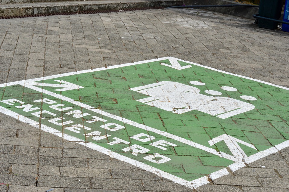 De Aardbeving in Japan: Een Tsunami die de Wereld Veranderde 🌊